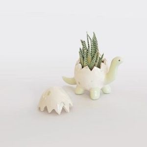 Plantisaurio huevo verde